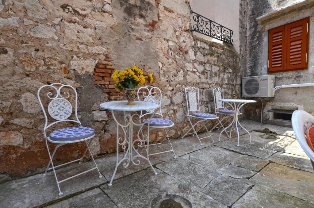 Studio Apartment La Maison De Catherine Rovinj Eksteriør bilde