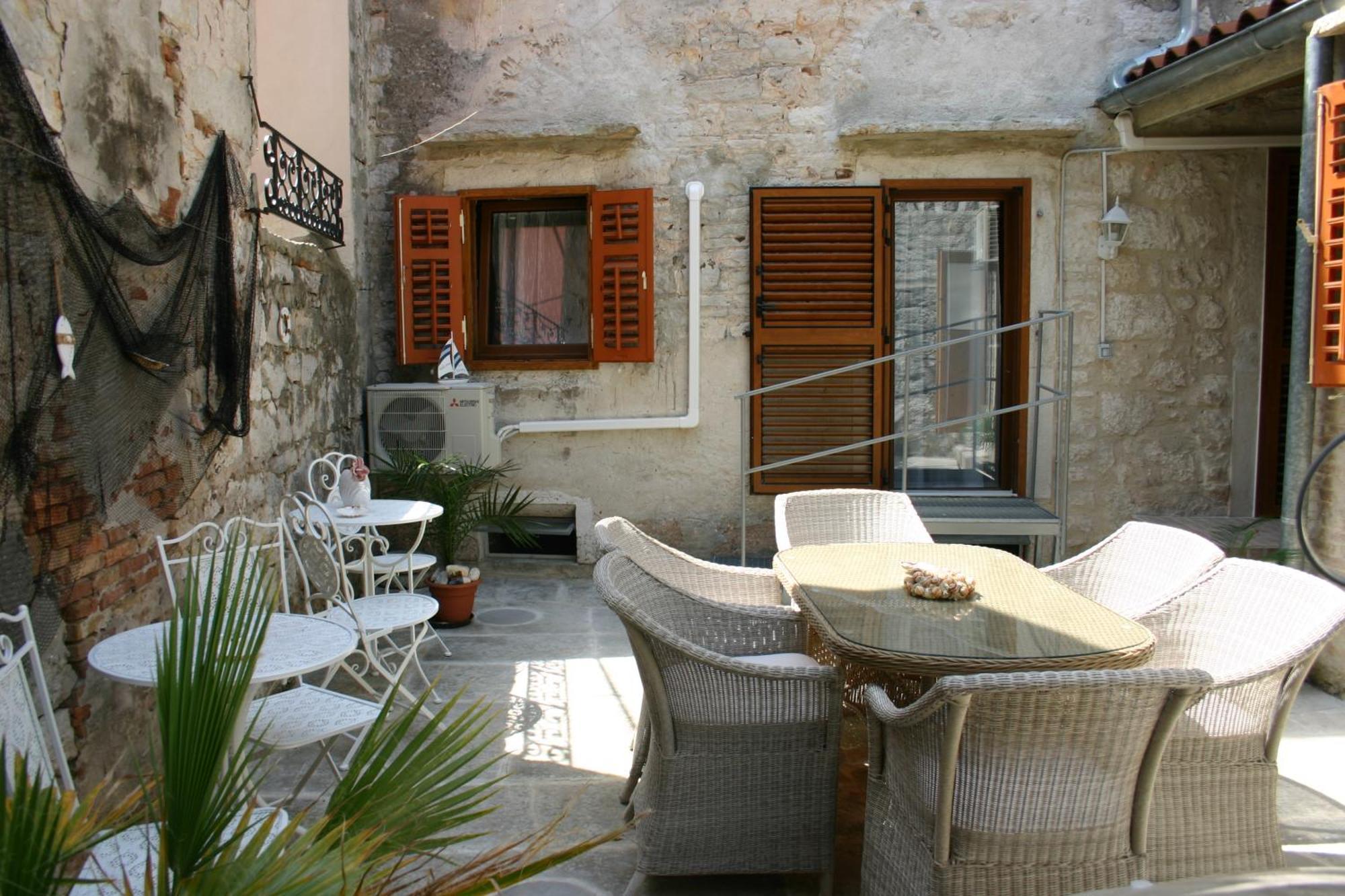 Studio Apartment La Maison De Catherine Rovinj Eksteriør bilde