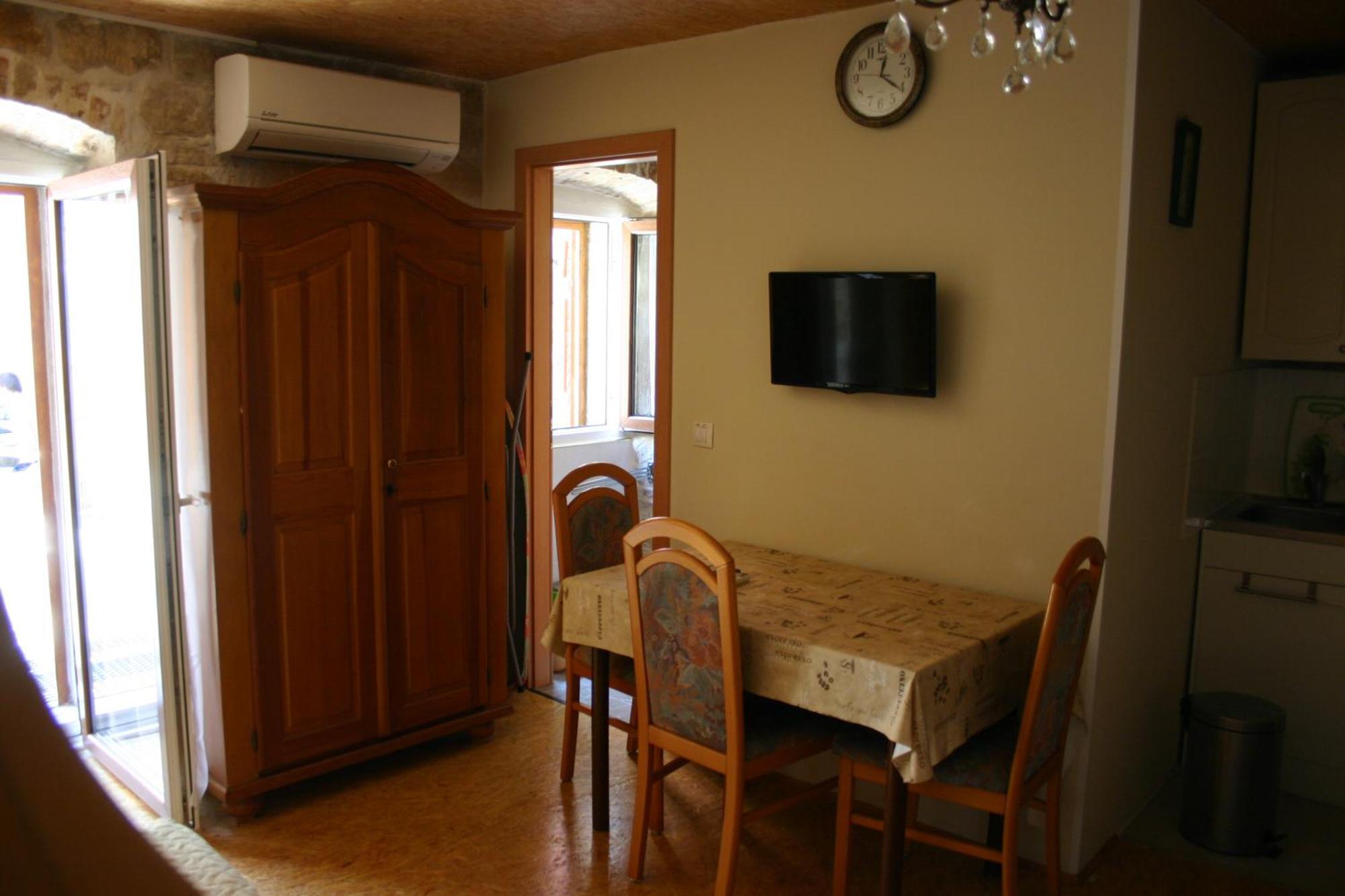Studio Apartment La Maison De Catherine Rovinj Eksteriør bilde