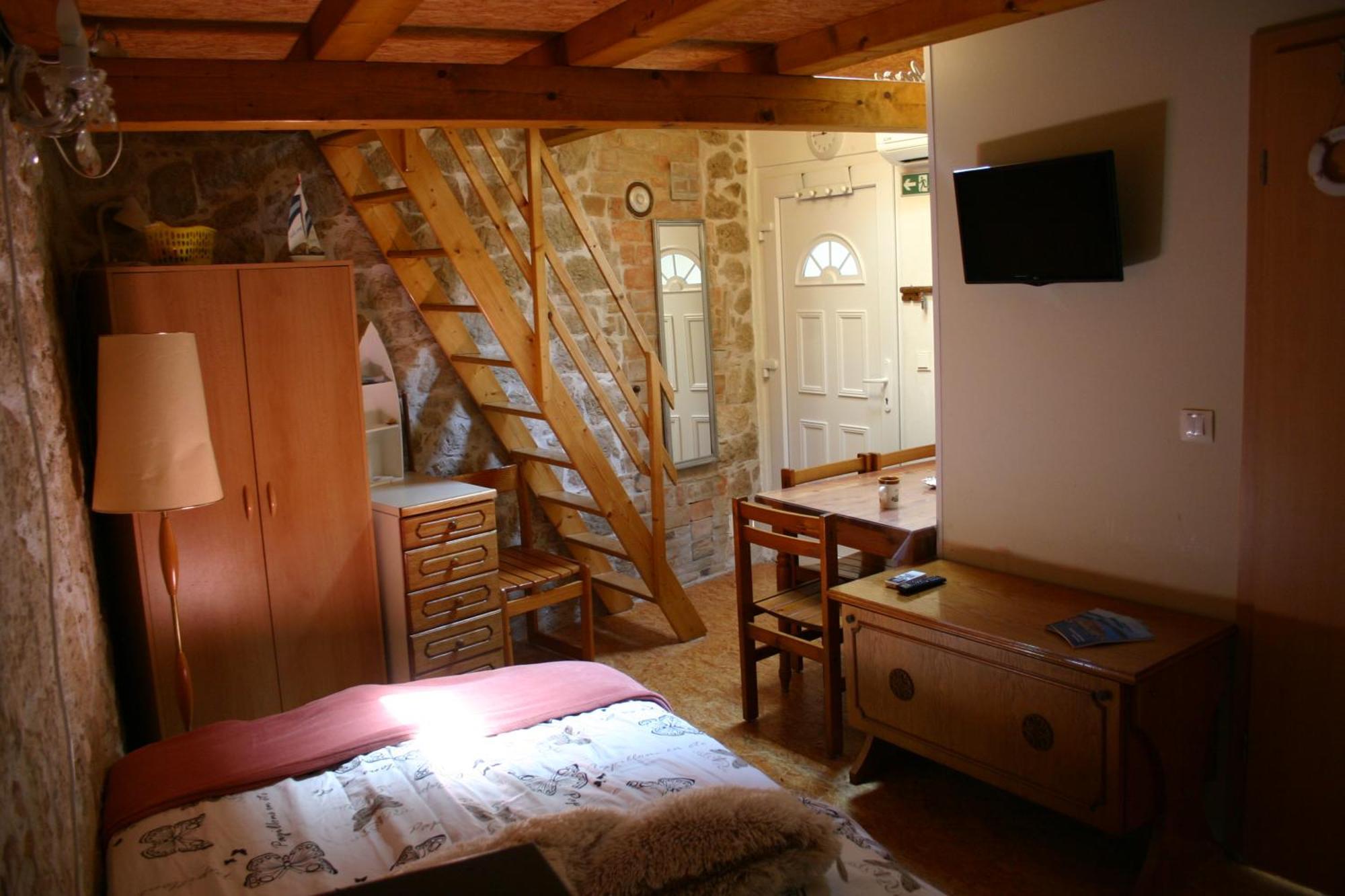 Studio Apartment La Maison De Catherine Rovinj Eksteriør bilde